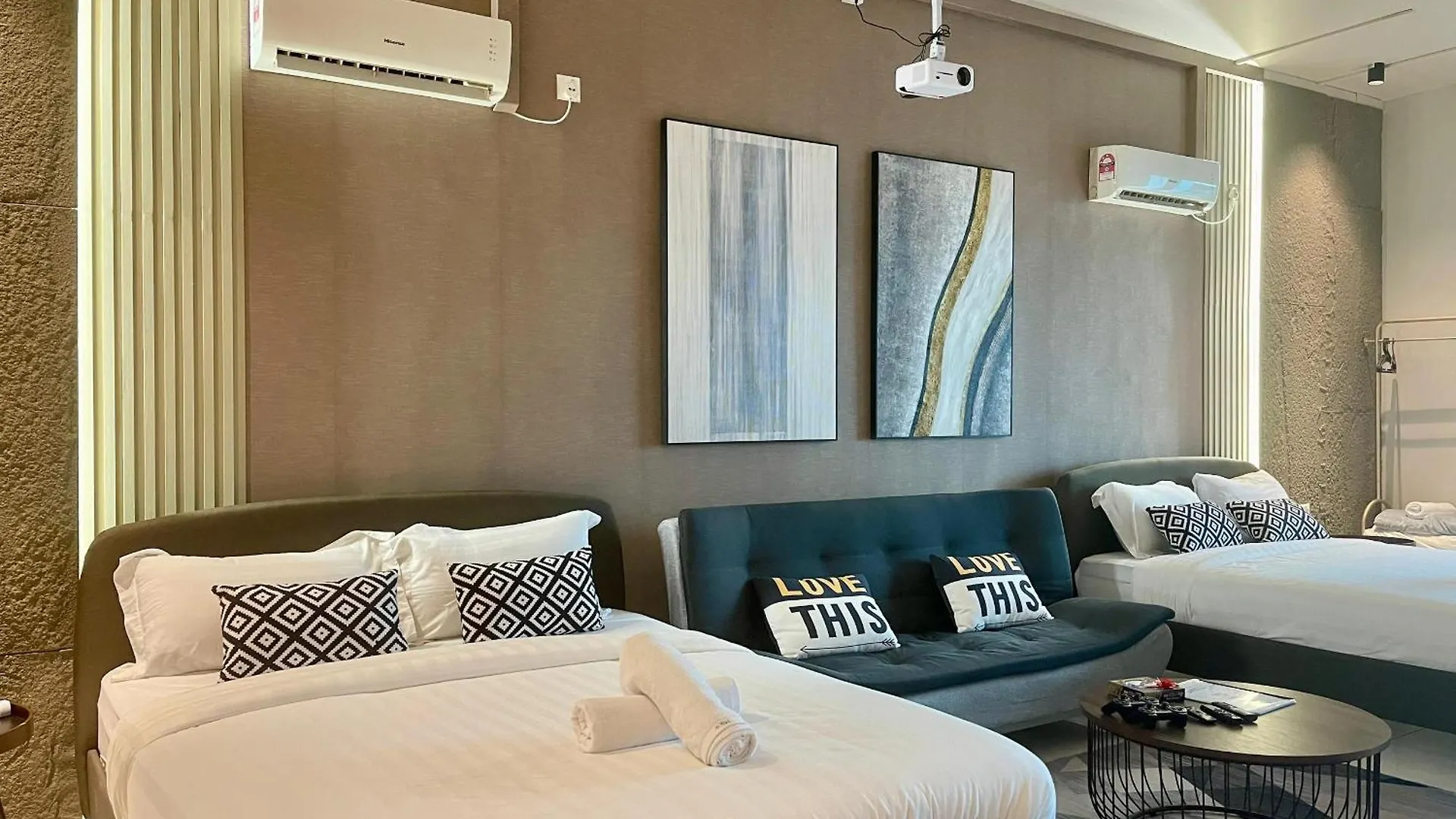 Cozy Milky Home Mount Austin Jb 5 Pax Johor Bahru Apartment