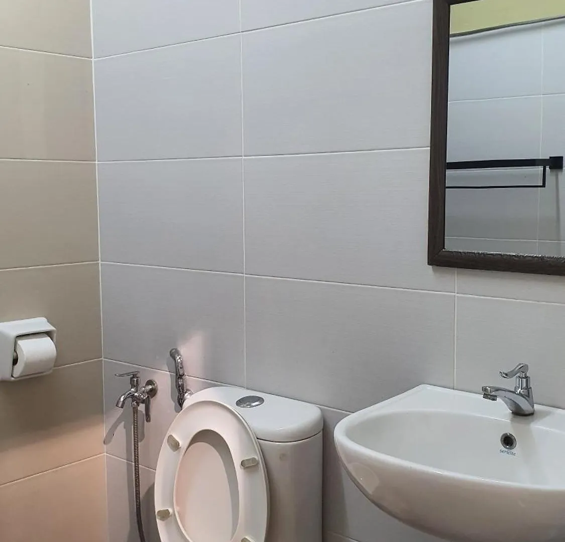 Cozy Milky Home Mount Austin Jb 5 Pax Johor Bahru 0*,