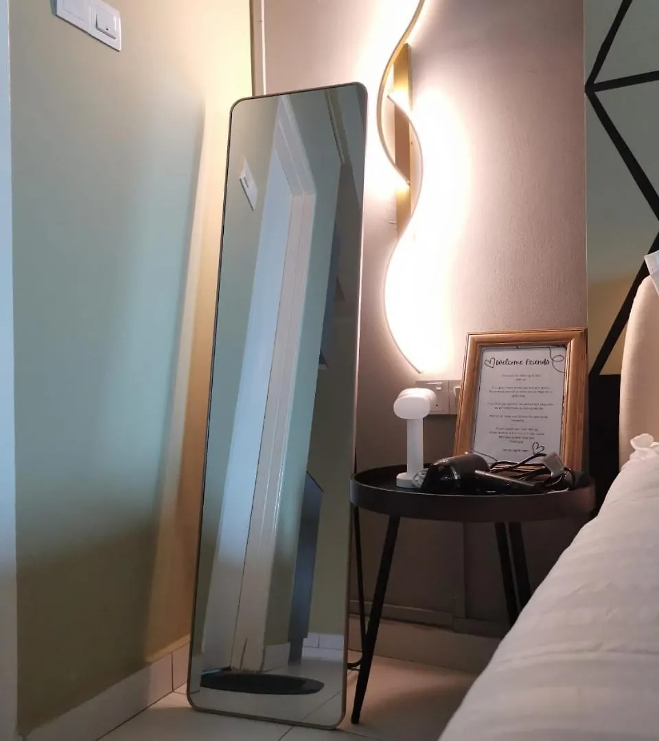 Cozy Milky Home Mount Austin Jb 5 Pax Johor Bahru Apartment