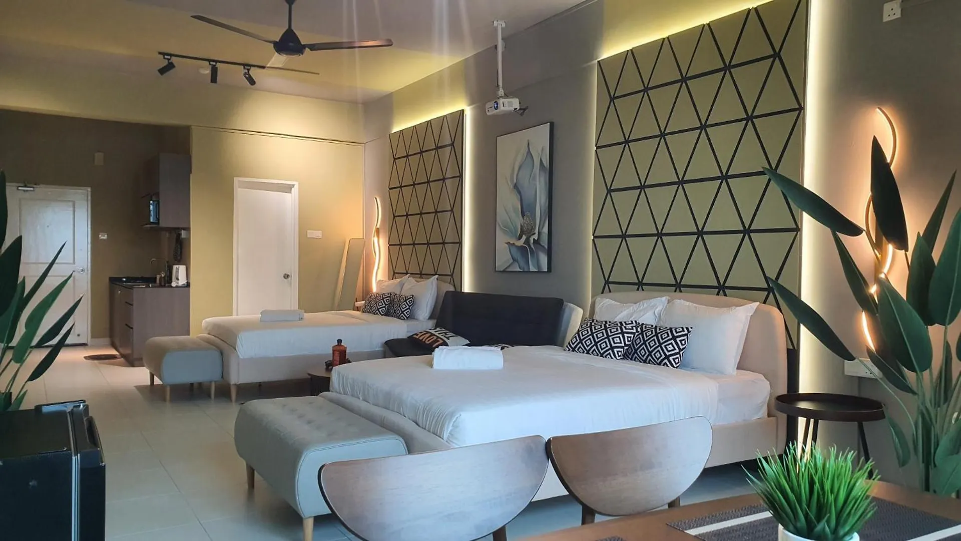 Cozy Milky Home Mount Austin Jb 5 Pax Johor Bahru Apartment