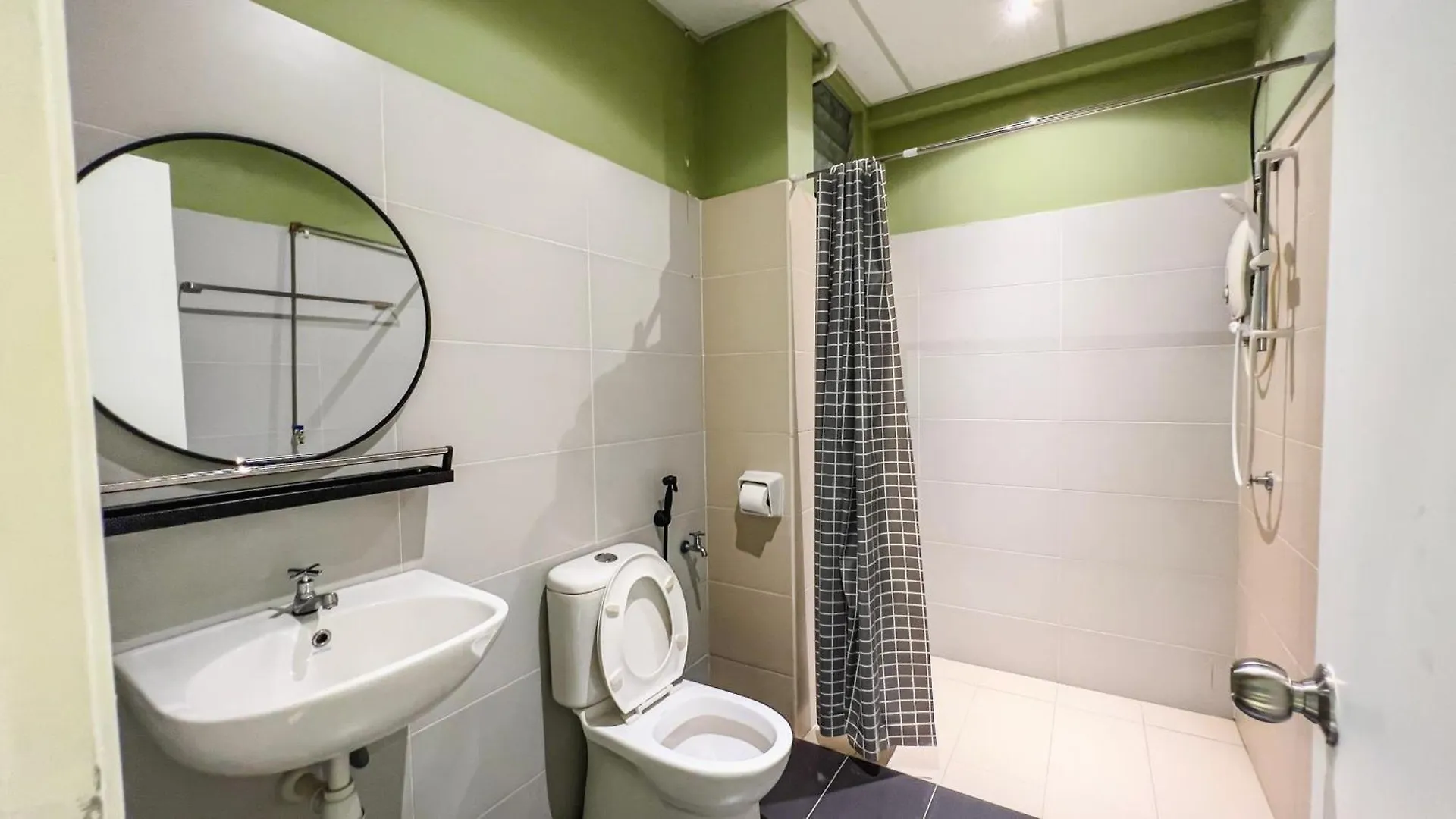 Cozy Milky Home Mount Austin Jb 5 Pax Johor Bahru Malaysia