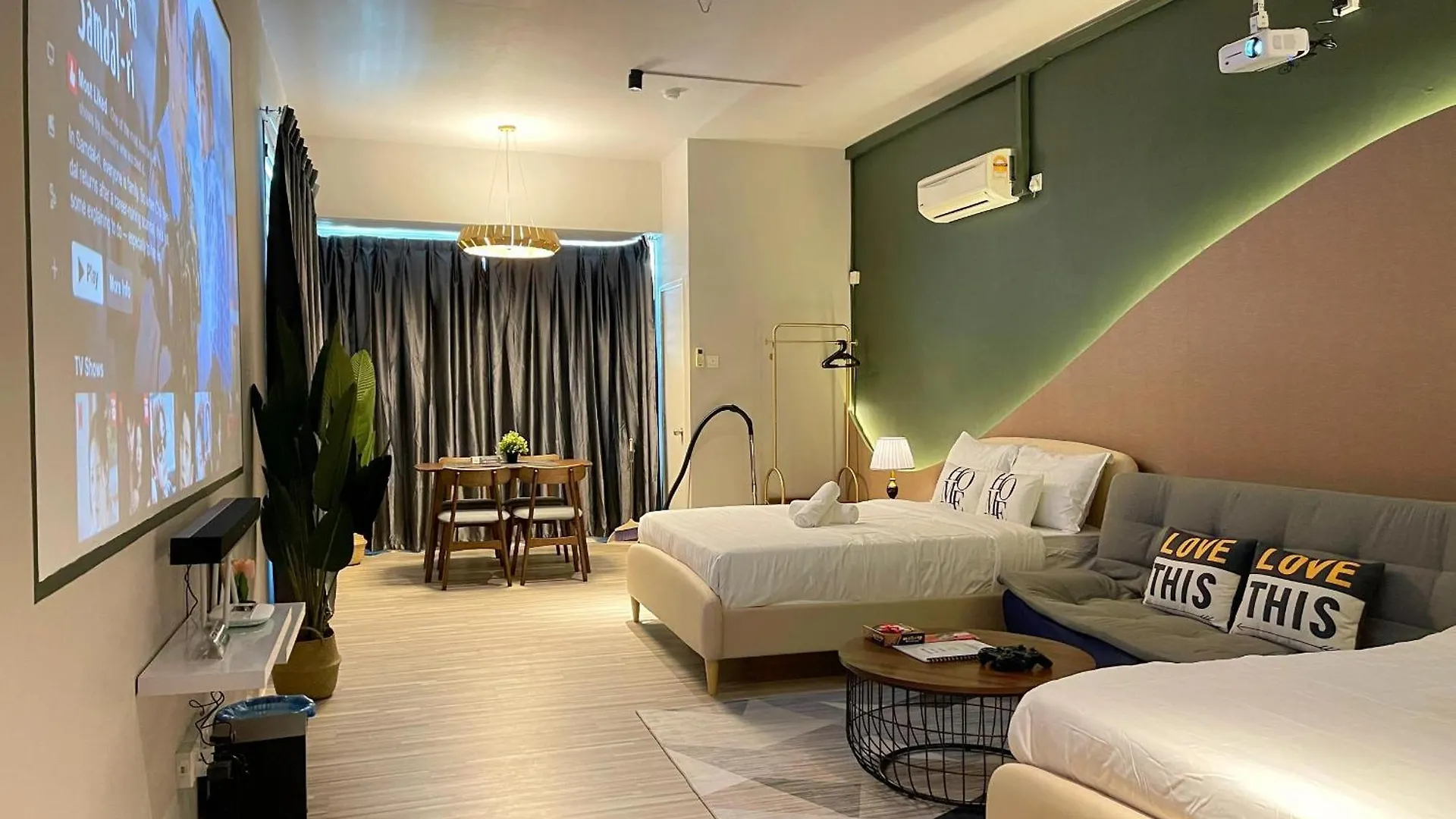 Cozy Milky Home Mount Austin Jb 5 Pax Johor Bahru 0*,  Malaysia