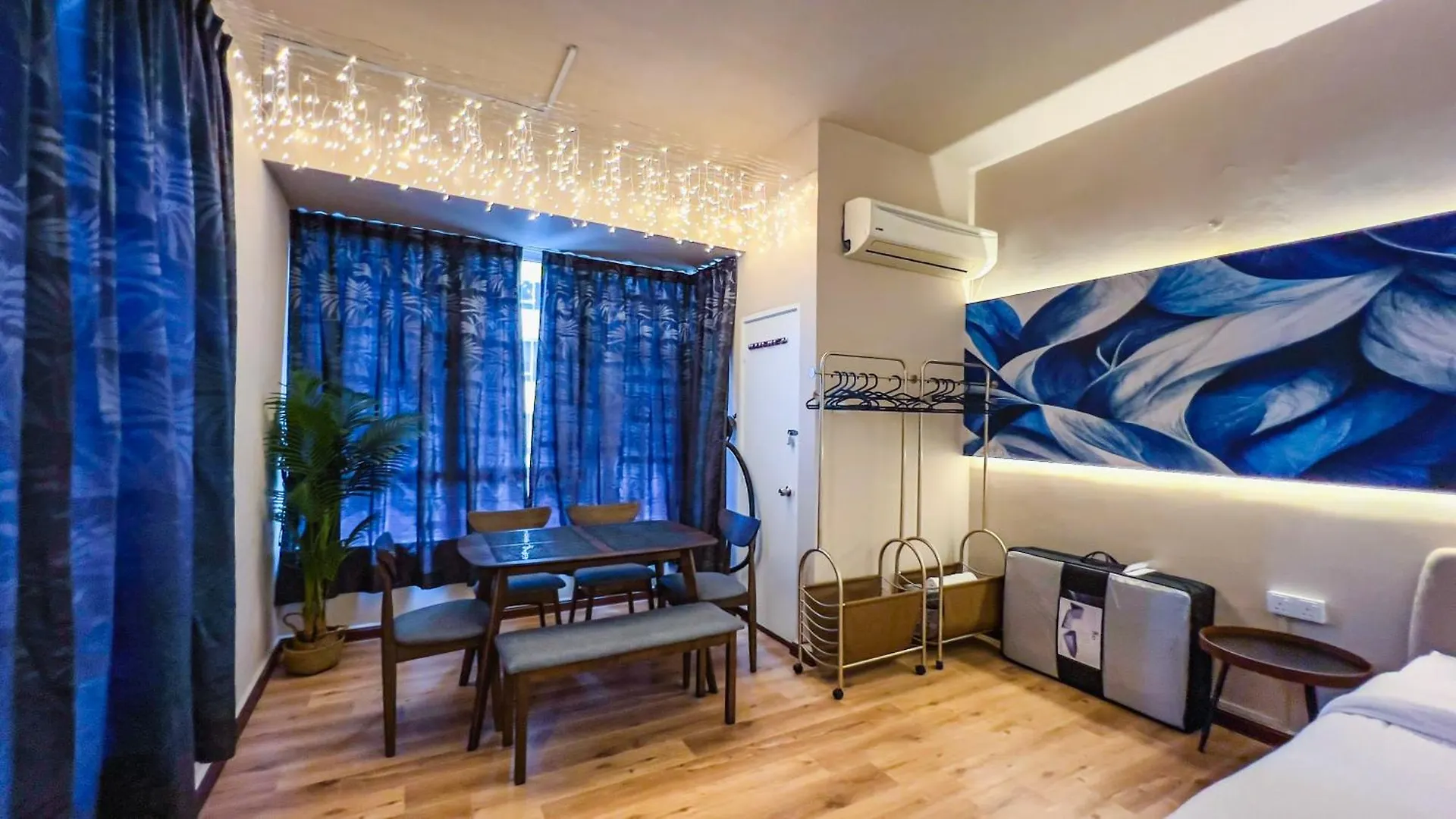 Cozy Milky Home Mount Austin Jb 5 Pax Johor Bahru